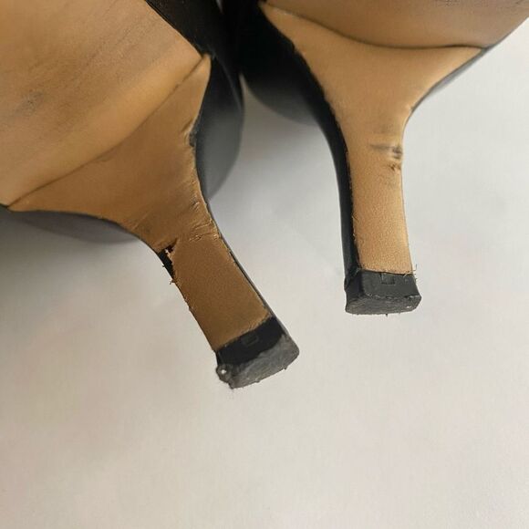 Coach Leather Point Cap Toe Black Silver Plate Emblem Stiletto Heel Zan Size 9.5 - Picture 10 of 10